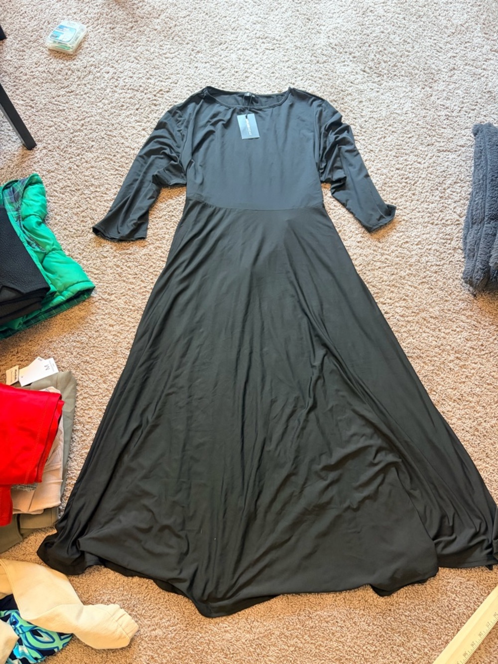 Women’s Black Tie-Waist Maxi Dress - Picture 2 of 4